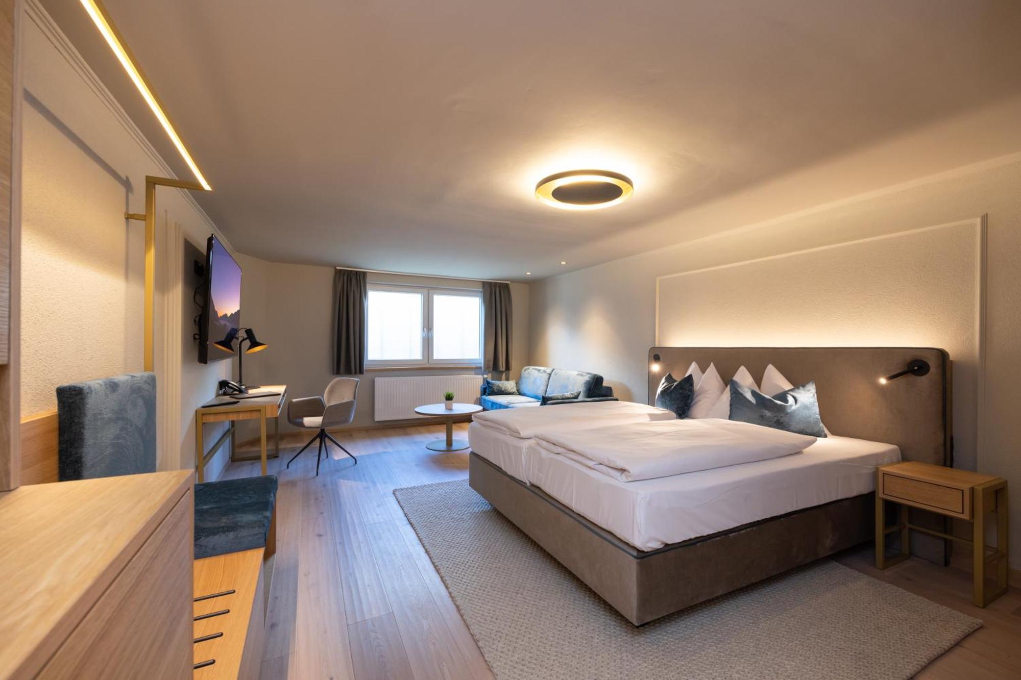 Hotel Zum Mohren Reutte Bagian luar foto