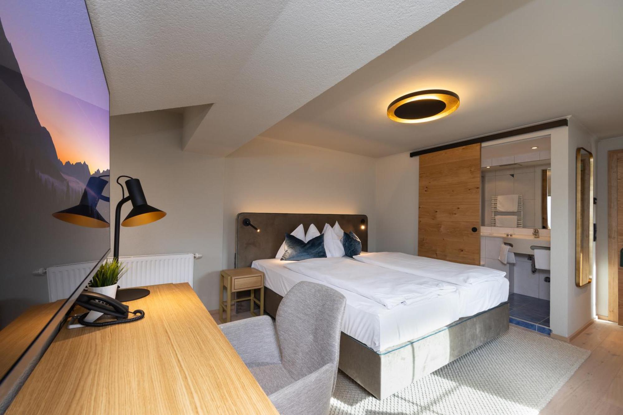Hotel Zum Mohren Reutte Bagian luar foto