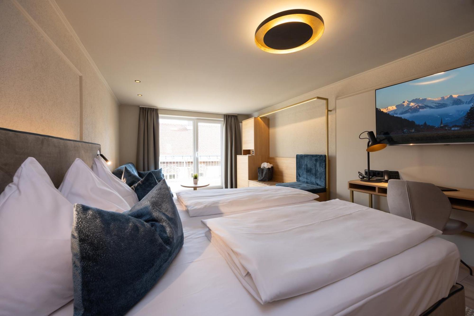 Hotel Zum Mohren Reutte Bagian luar foto
