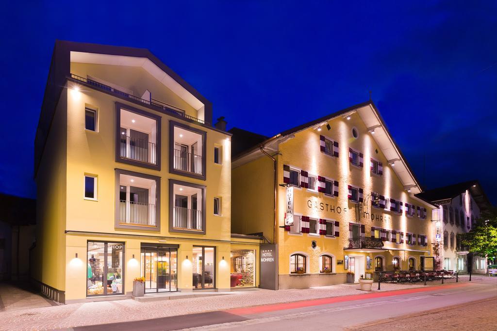Hotel Zum Mohren Reutte Bagian luar foto
