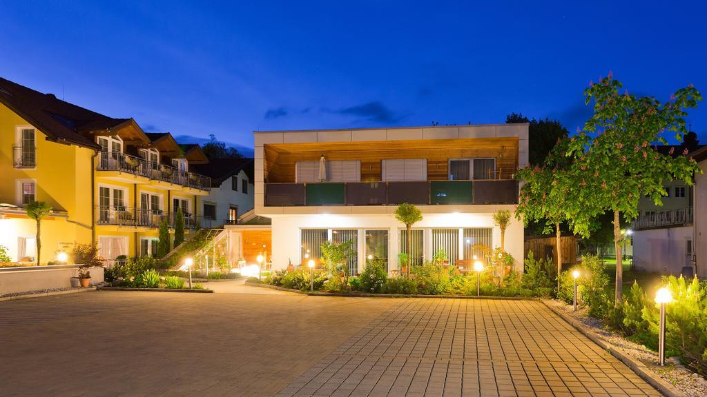 Hotel Zum Mohren Reutte Bagian luar foto